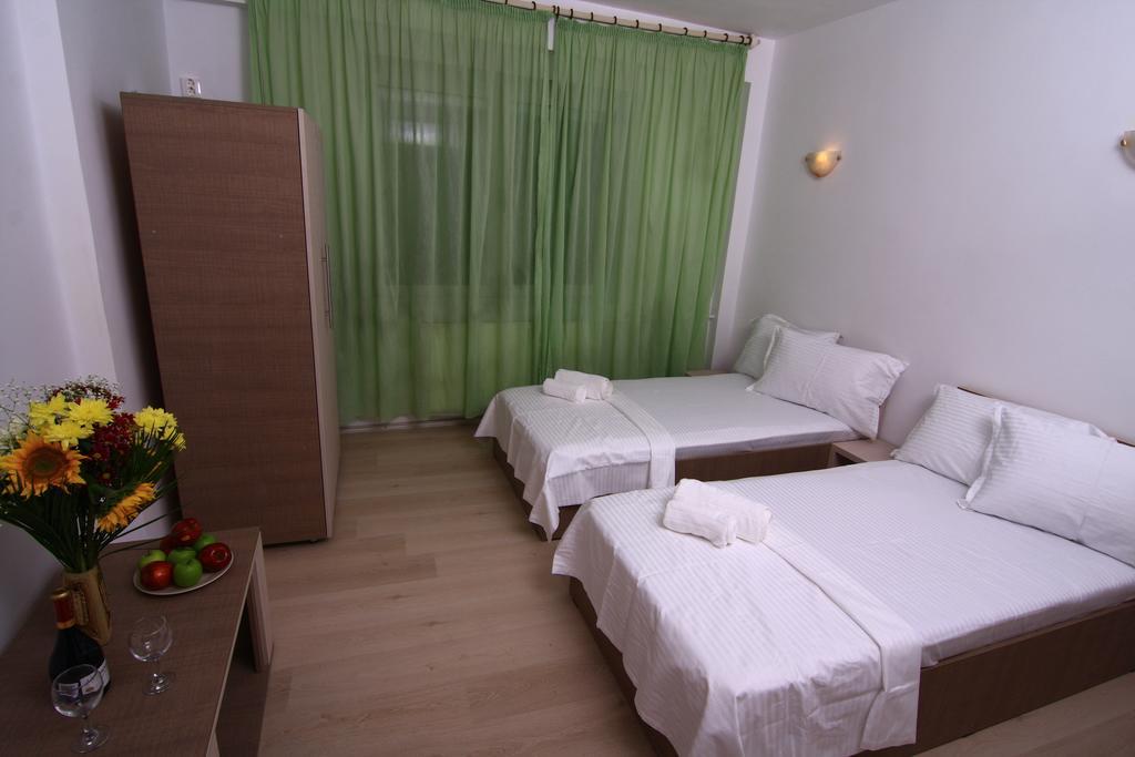 Nirvana Accommodation Bukarest Eksteriør billede