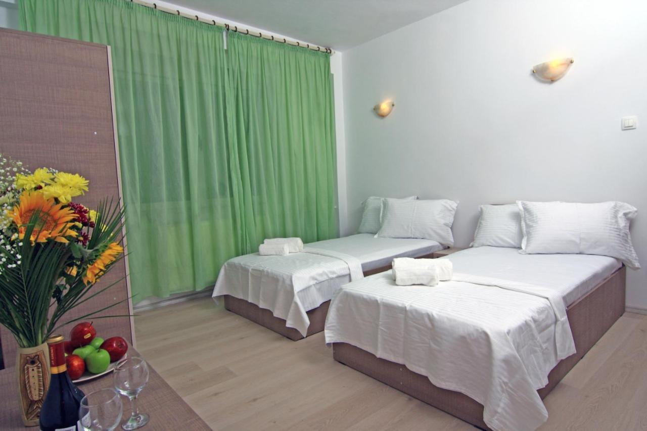 Nirvana Accommodation Bukarest Eksteriør billede