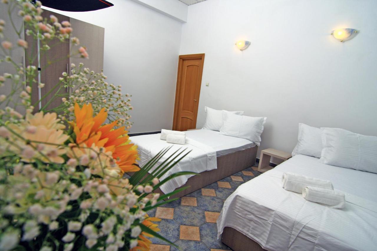 Nirvana Accommodation Bukarest Eksteriør billede